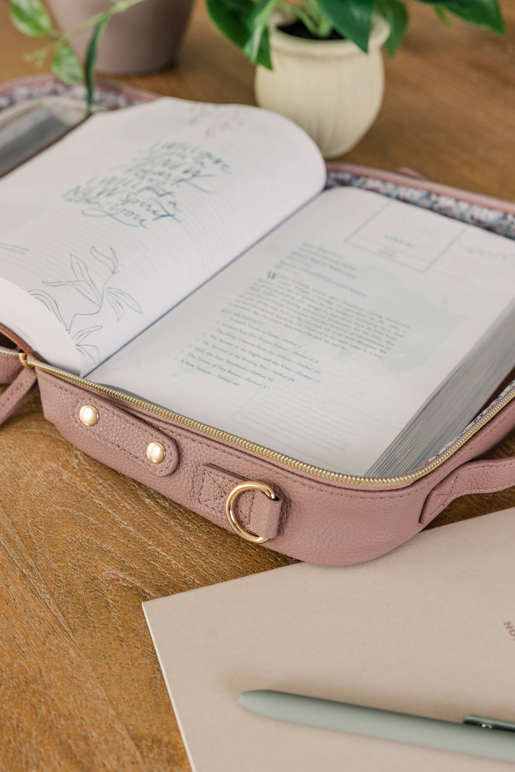 Bible Cover, Bible Bag Crossbody LAVENDER